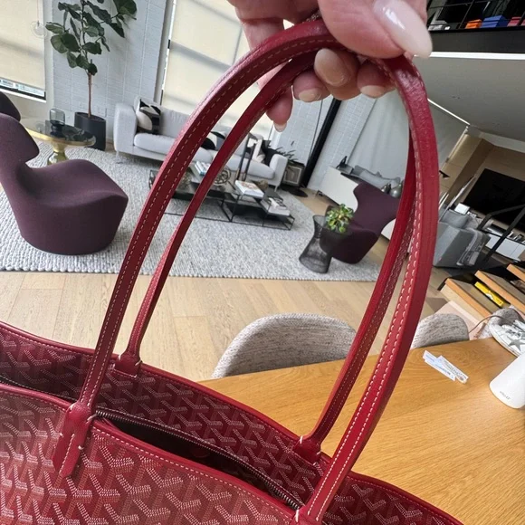 Goyard Artois MM Tote – Red – Authentic – Excellent Condition - Picture 6 of 11